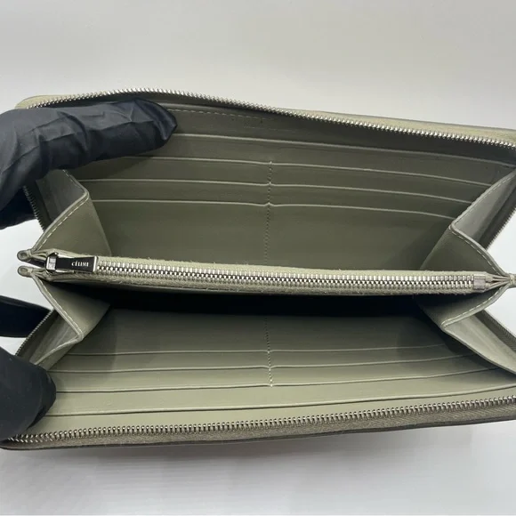 EUC Céline Tan and Pale Green Long Wallet - Picture 5 of 12